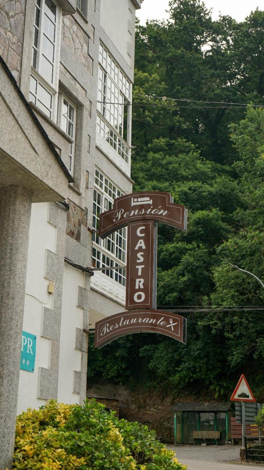 Pension Castro Parrillada Samos Ngoại thất bức ảnh